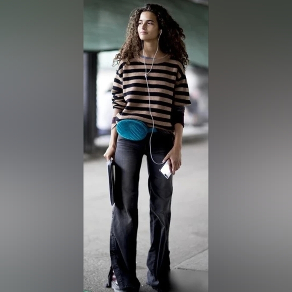 Travel PU Leather Waist Adjustable Belt Bag In Velvet Teal - Picture 13 of 14